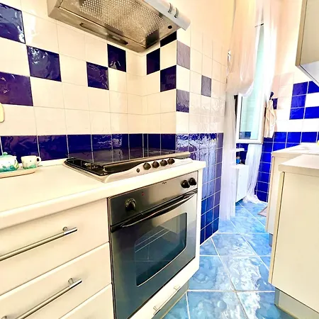 Victoria House - Dal Budello Al Mare アパート *